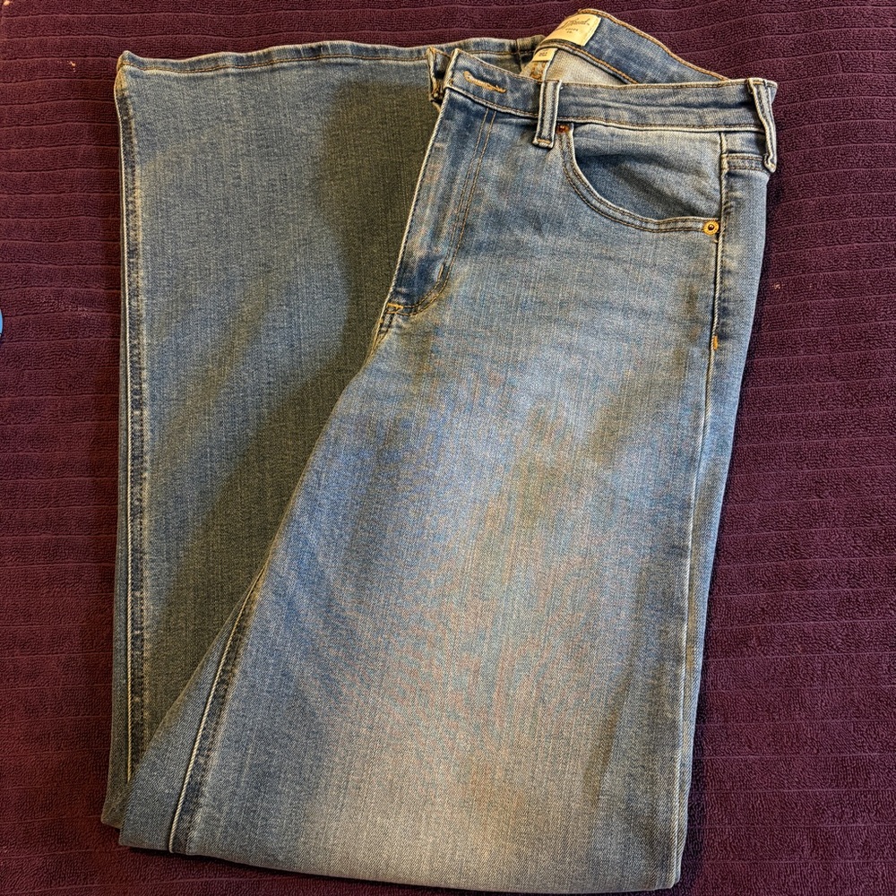 Vtg 1990’ Universal Thread Women's Teens Light Blue Wide Leg Jeans Super Flare